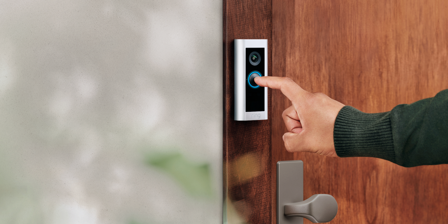 Die Ring Video Doorbell Pro 2 bringt die Technologie der nächsten Generation und sorgt für noch mehr Sicherheit an Ihrer Haustür.